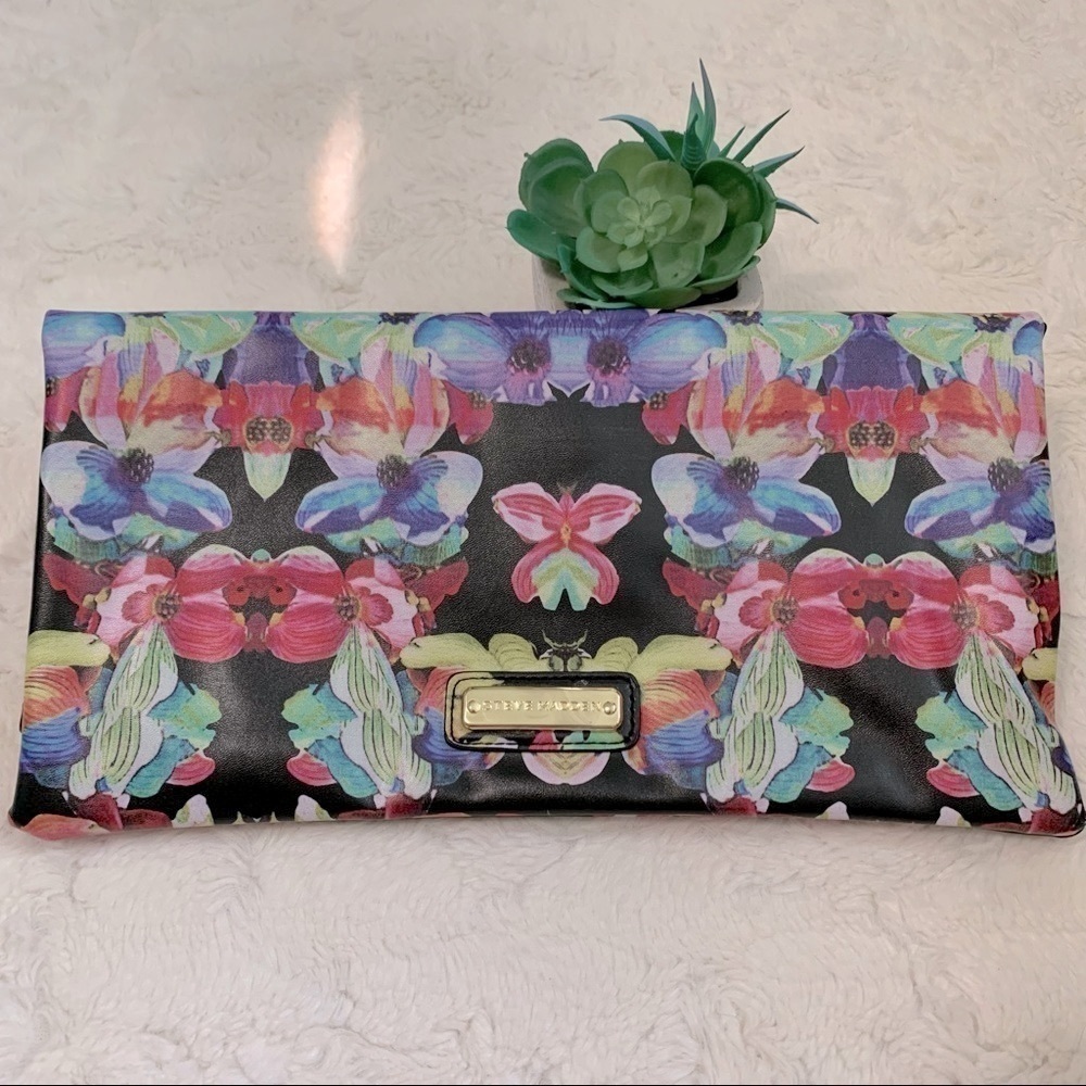 Steve Madden Fold Over Folding Magnetic Floral Bag Clutch